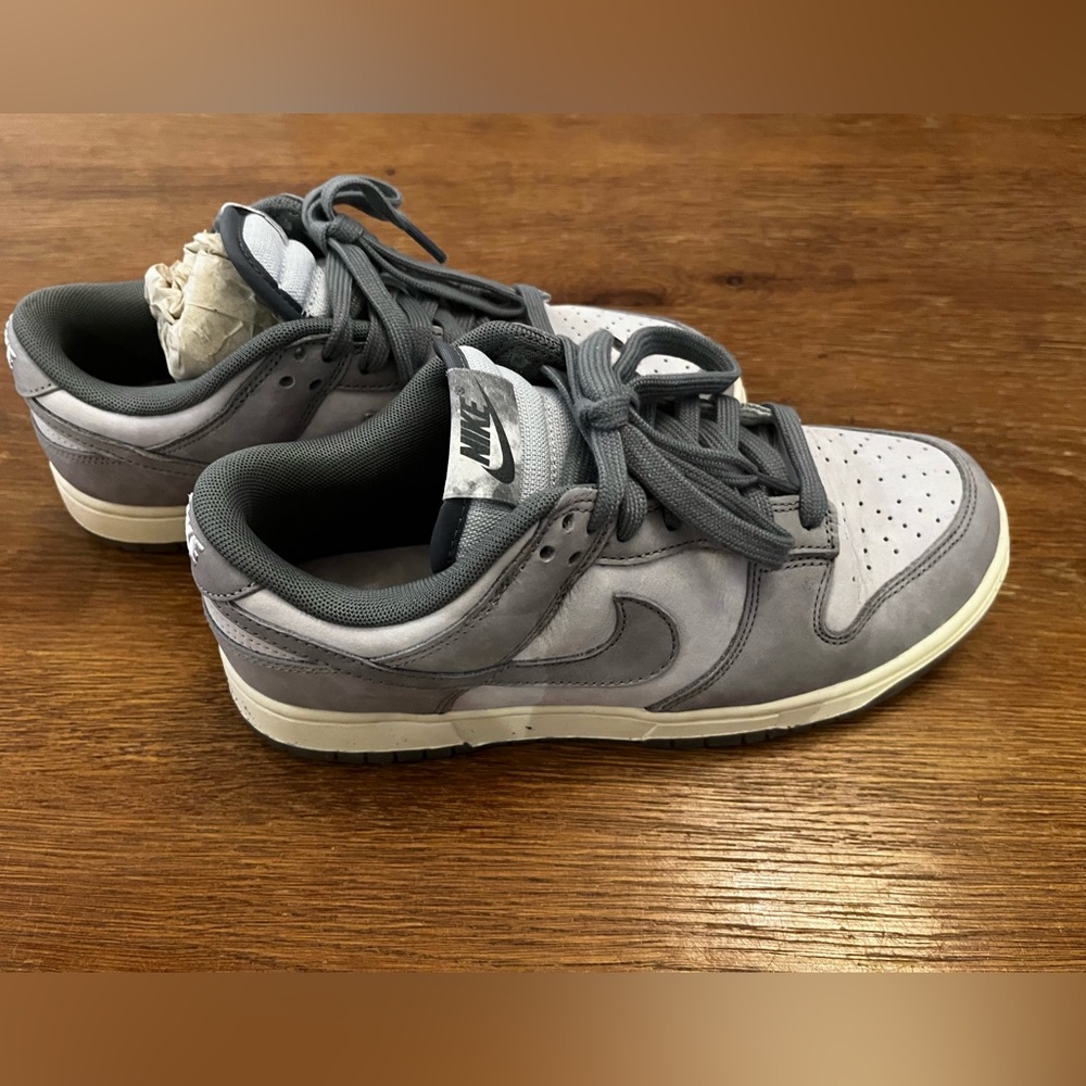 Nike Women's Dunk Low - Picture 3 of 6